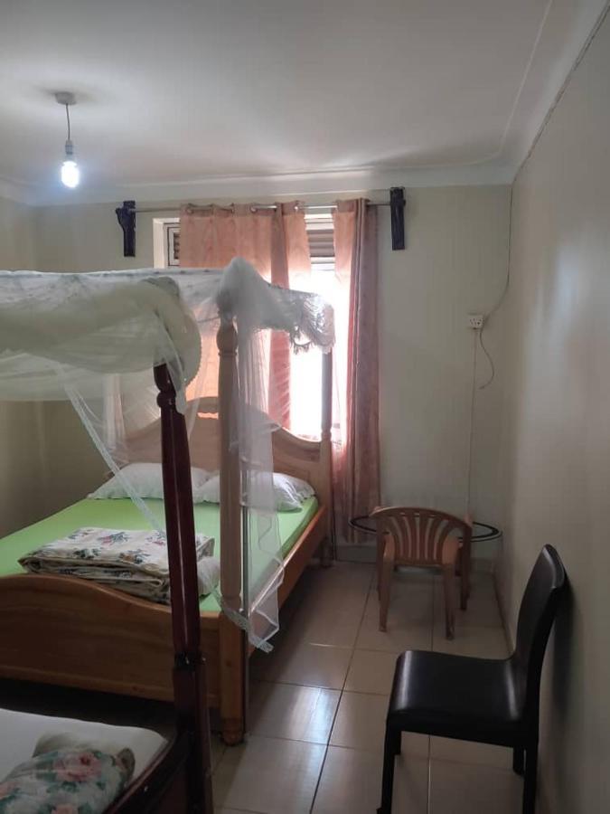 NEW AFRICAN VILLAGE Entebbe Exterior foto